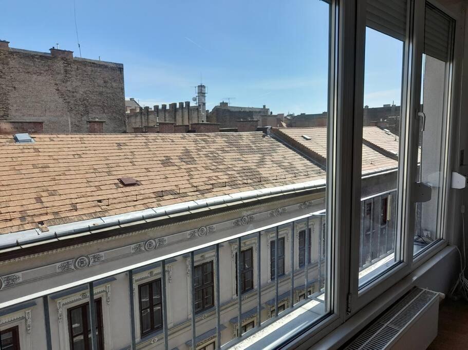 Lovely Apartment In City Centre For 4 Guests Budapest Exterior photo